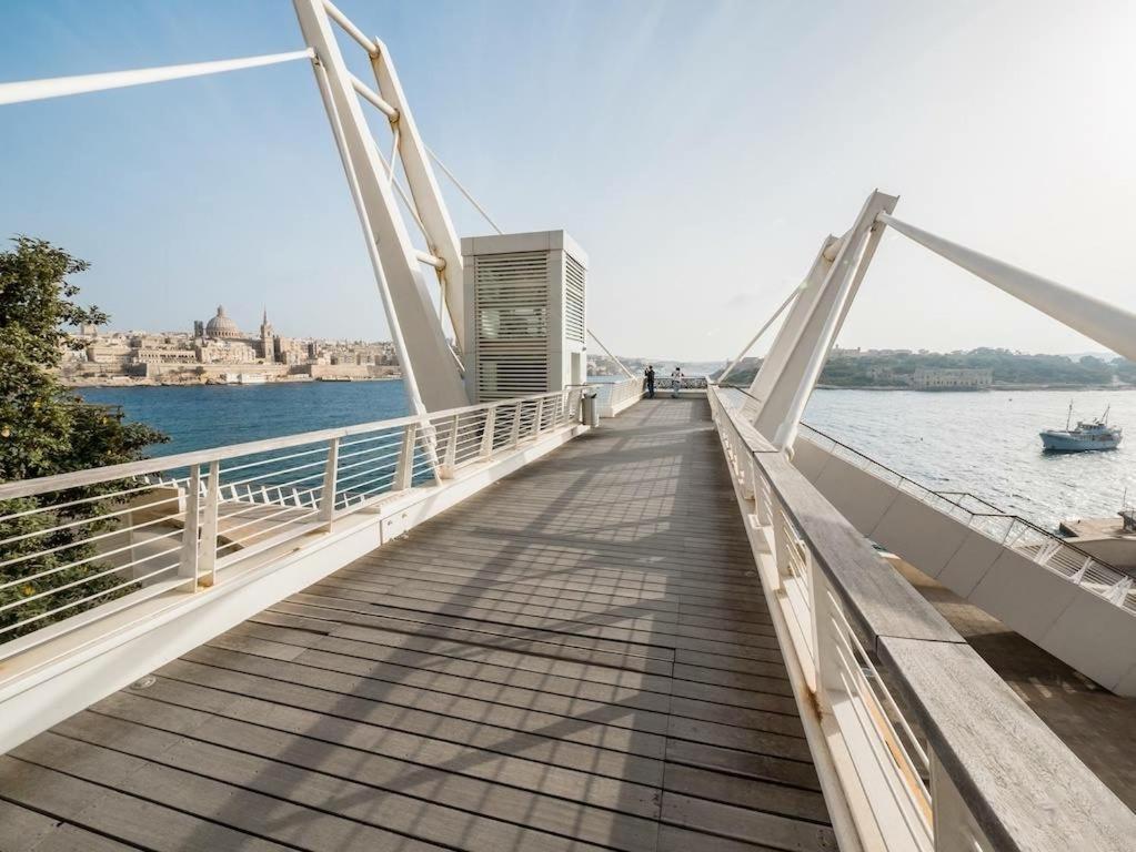 Central Sliema 3-Bedroom Retreat Exterior foto